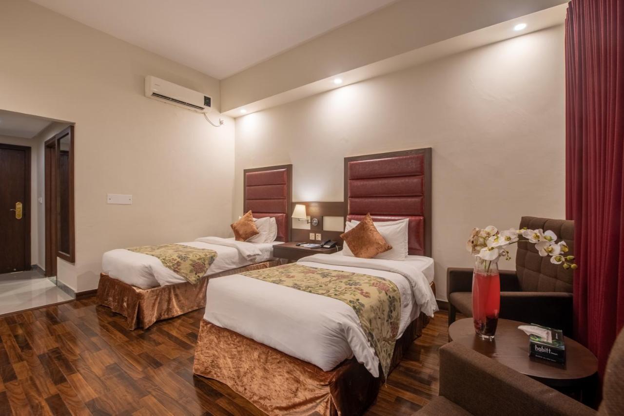 Legend Hotel Iszlámábád Kültér fotó