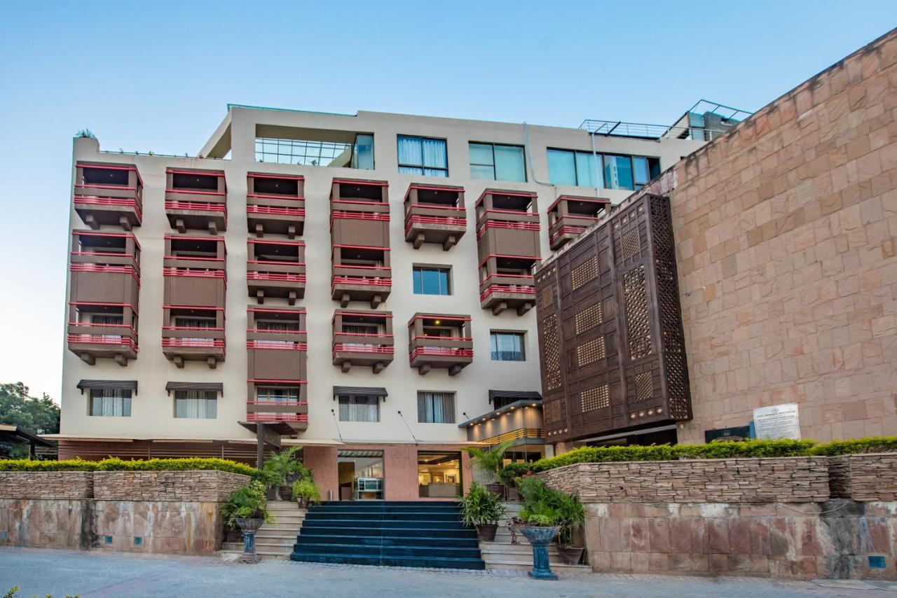 Legend Hotel Iszlámábád Kültér fotó