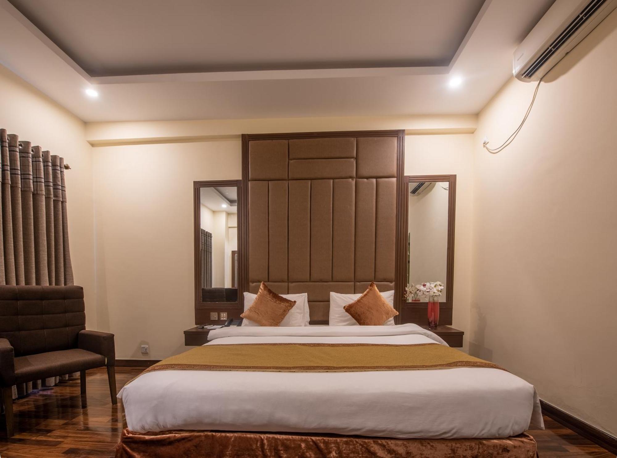 Legend Hotel Iszlámábád Kültér fotó