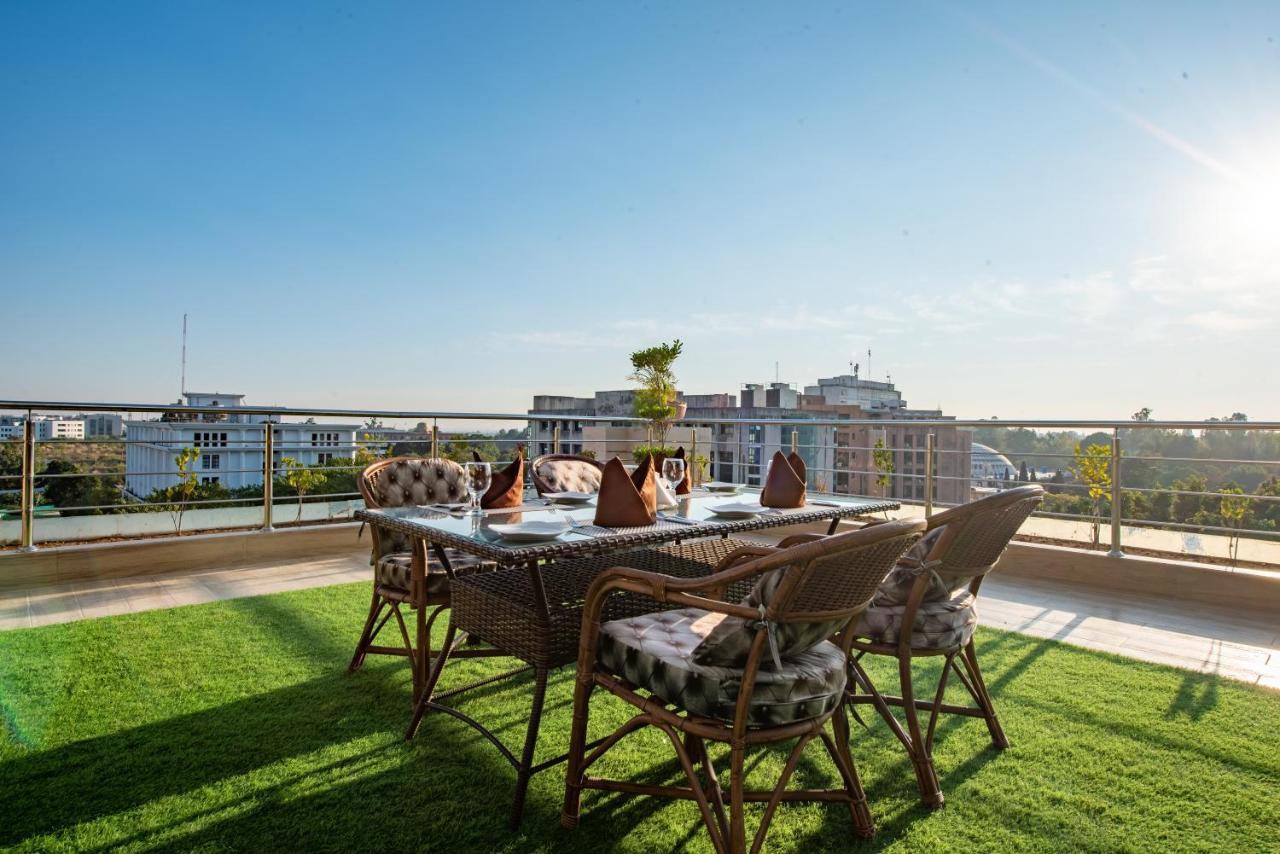 Legend Hotel Iszlámábád Kültér fotó