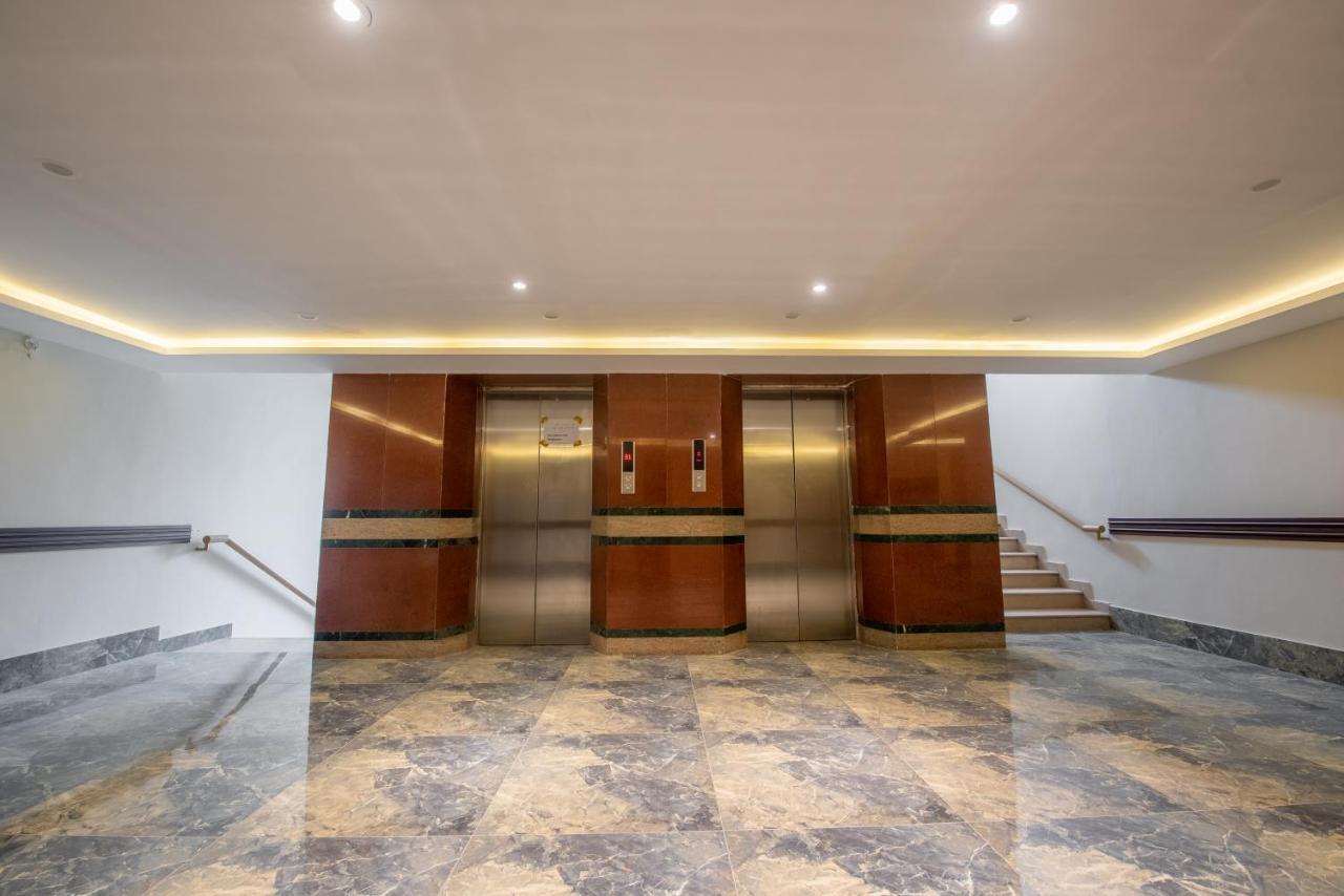 Legend Hotel Iszlámábád Kültér fotó