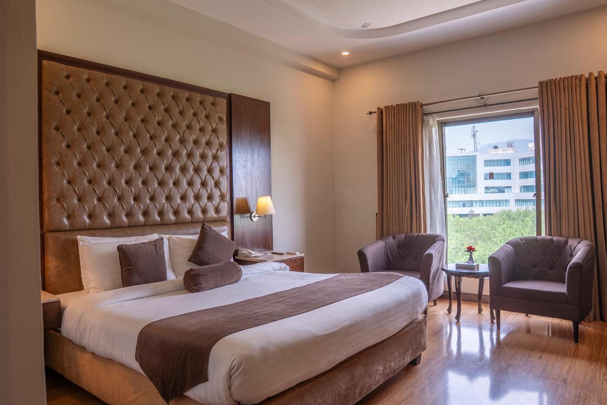 Legend Hotel Iszlámábád Kültér fotó