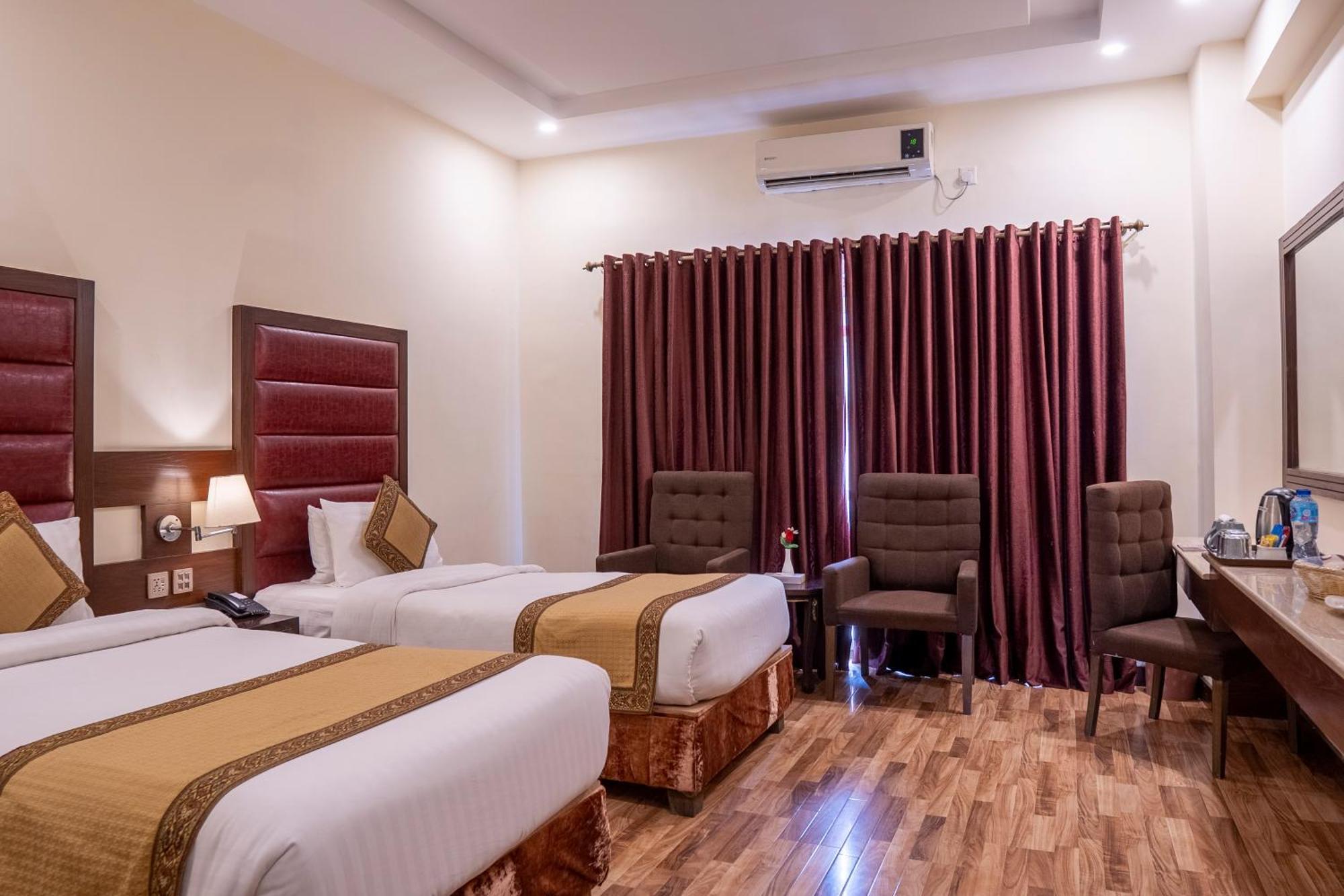 Legend Hotel Iszlámábád Kültér fotó